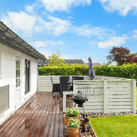 בית נופש Diuri - 380m From The Sea By Interhome אוטרופ